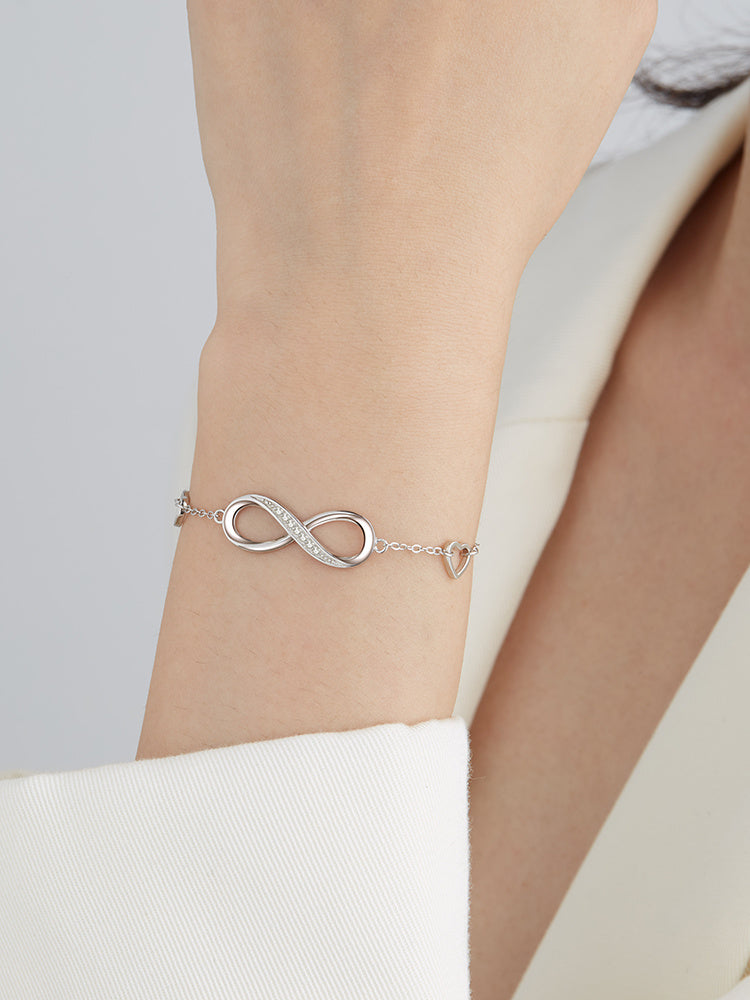Sterling Silver Infinity Bracelet – Elegant Symbolic Design