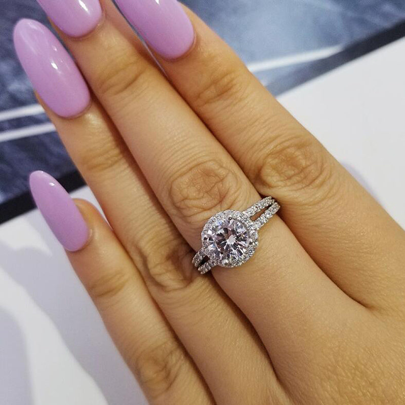 Elegant White Gold-Plated Ring
